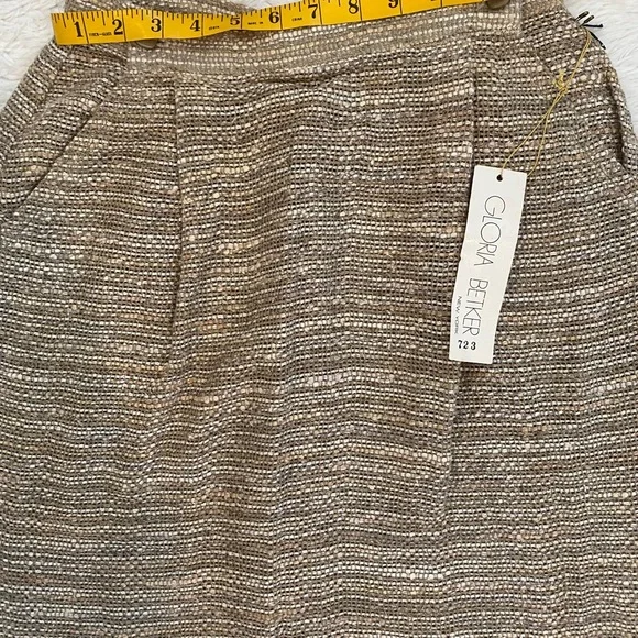 Elegant Tan Pencil Skirt with Fringe by Gloria Betker NY size 10 - Picture 3 of 6
